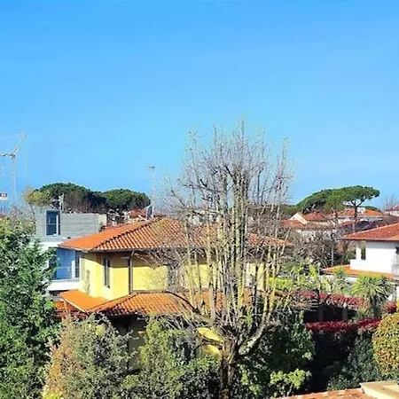Holiday home Charme E Relax A Dei Marmi Al Mare E Centro Forte dei Marmi